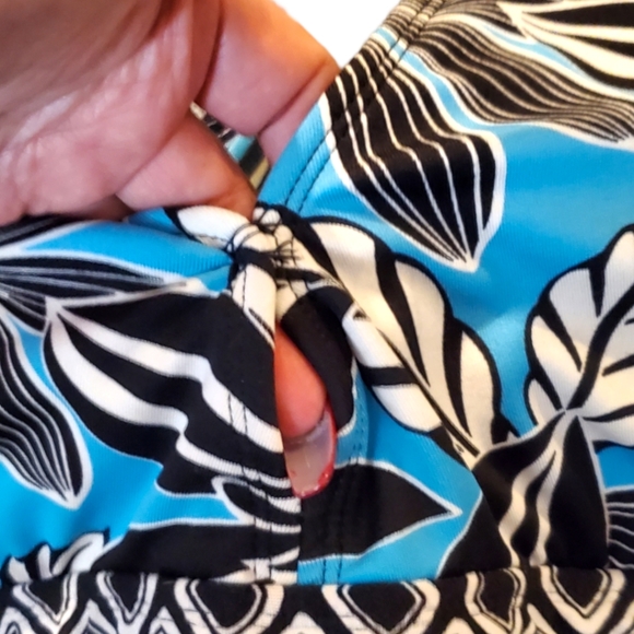 Pure Paradise Daisy Tankini Top - Picture 7 of 12